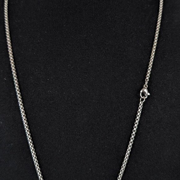 Edforce Stainless Steel Cross Pendant Necklace - Picture 4 of 6